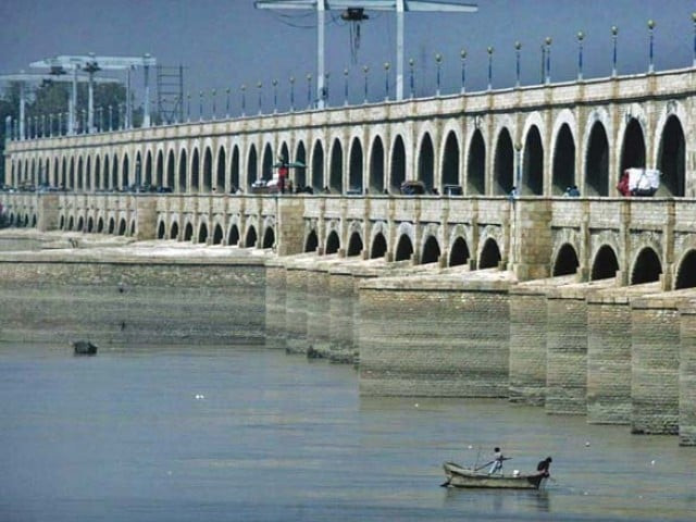23.44 ارب روپے کا سکھر بیراج اپ گریڈیشن منصوبہ فروری 2027 میں مکمل ہوگا