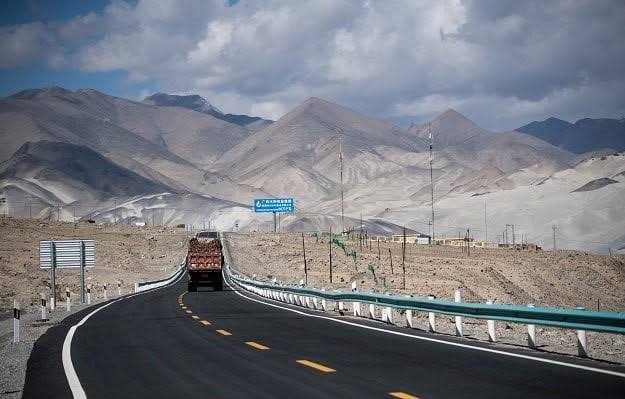 بلوچستان میں سی پیک کے 9 سڑک منصوبوں پر 163 ارب روپے سے زائد خرچ
