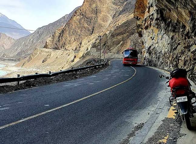 وزیراعظم کے سیاحتی اقدام کے تحت گلگت بلتستان کی 464 کلومیٹر طویل سات سڑکیں وفاق کے حوالے کرنے کے لیے منتخب